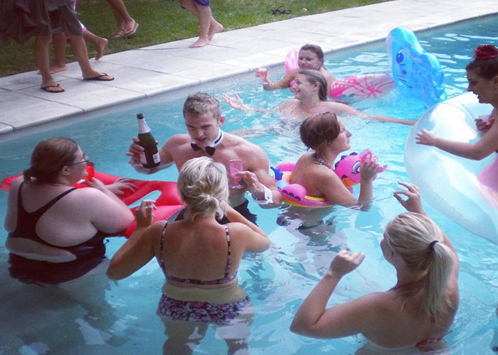 Pool Party - Tenor Entretenimento